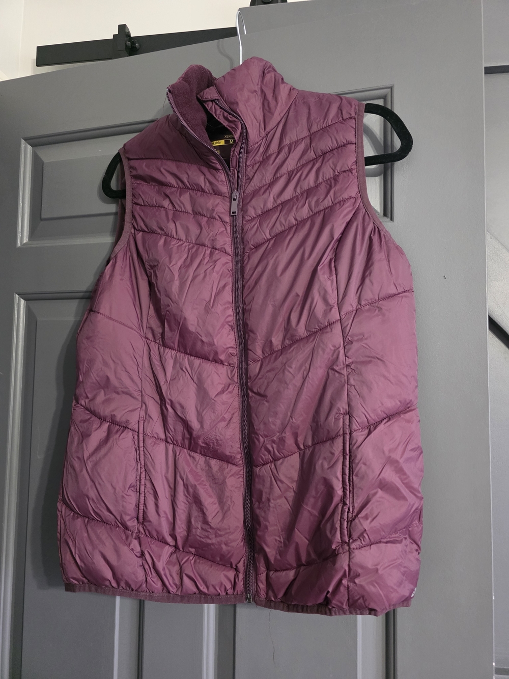 Xersion Women's Puffer Vest in Deep Plum